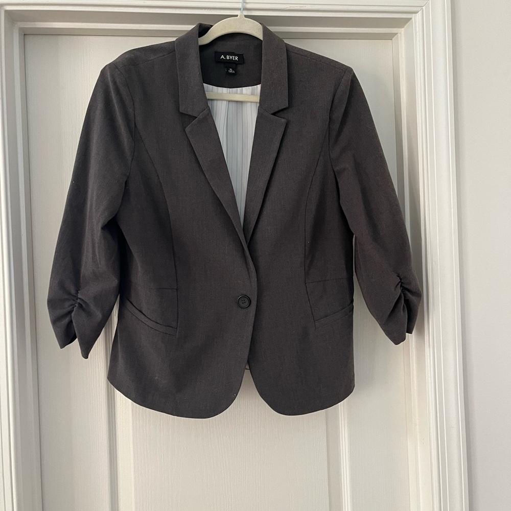 A Byer gray blazer